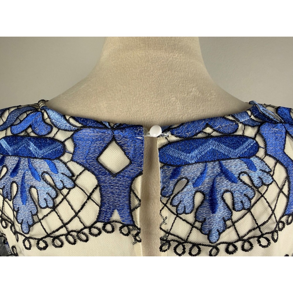 ECI New York Shift Dress Womens 10 Blue Floral Embroidered Bell Sleeve - Picture 6 of 8